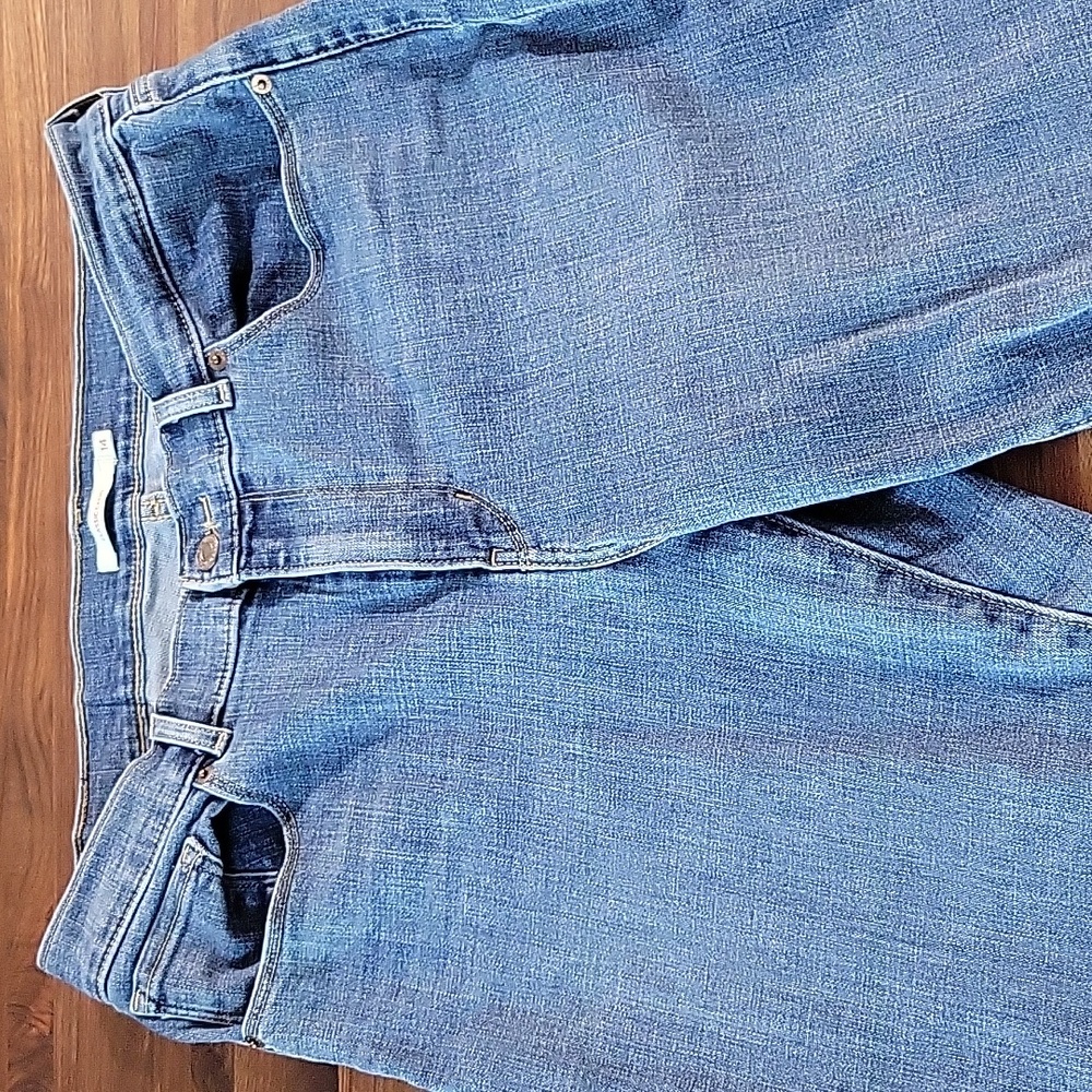 LEVI'S CLASSIC CAPRI JEANS